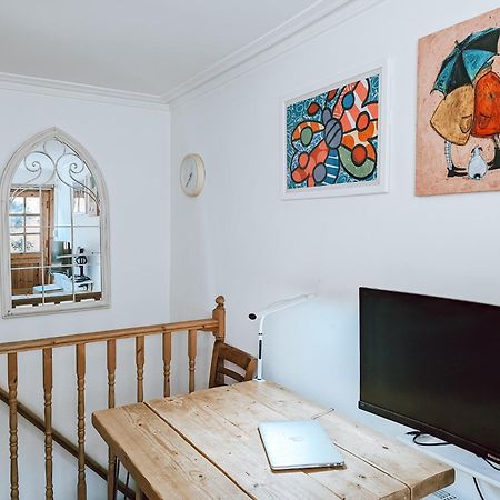 The Clapham Apartment With Private Patio London Ngoại thất bức ảnh